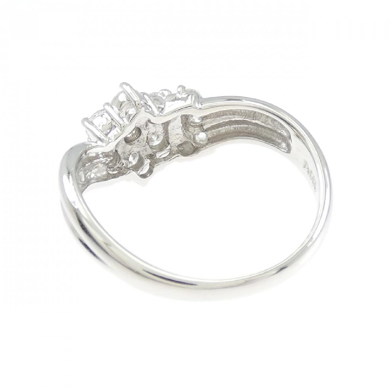 Nhẫn kim cương hoa PT900 0.56CT 667531