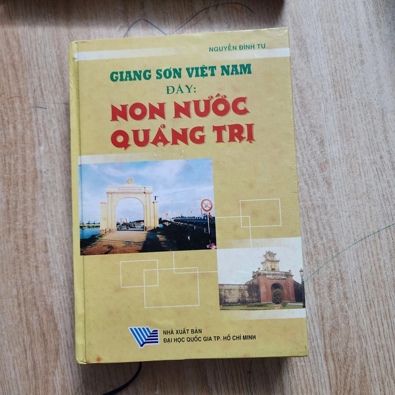 Giang sơn Việt nam đây Non nước Quảng trị | chữ ký tác giả Nguyễn đình tư 548692