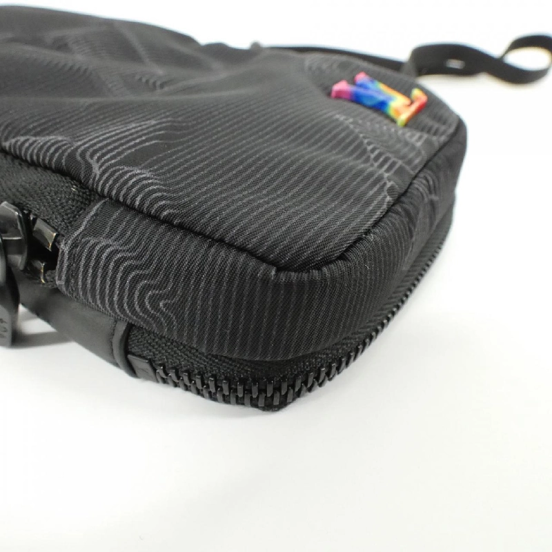 Louis Vuitton LOUIS VUITTON 2054 Túi đeo chéo M80141 612494