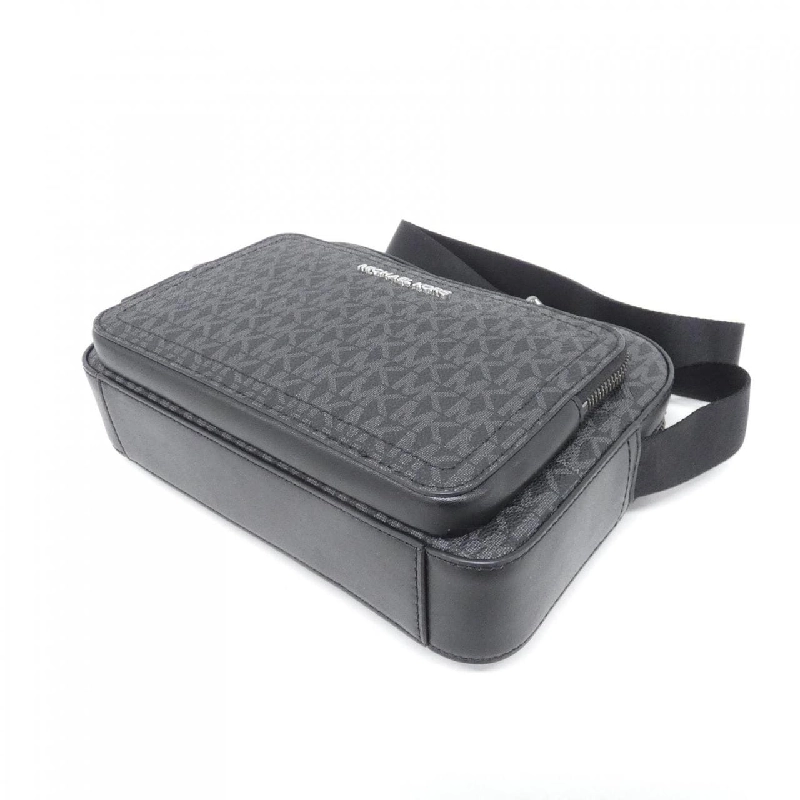 Túi đeo vai COOPER 37F4LCOC6U của Michael Michael Kors - Hàng hiệu Chính hãng 802475