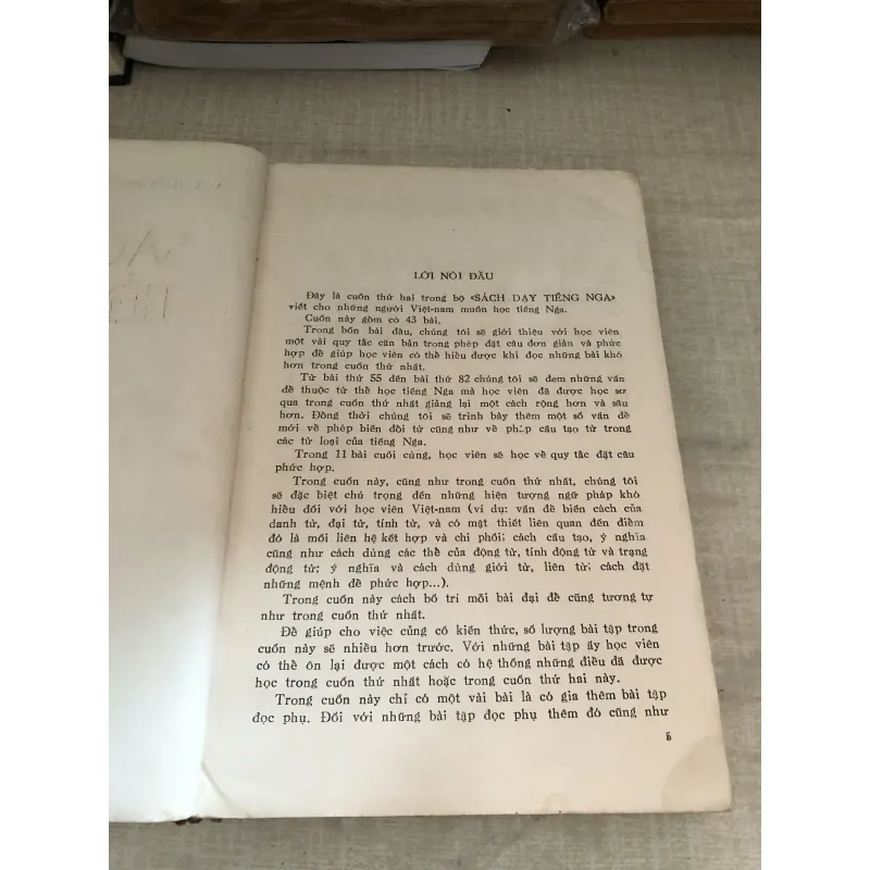 Sách dạy Tiếng Nga 1007157