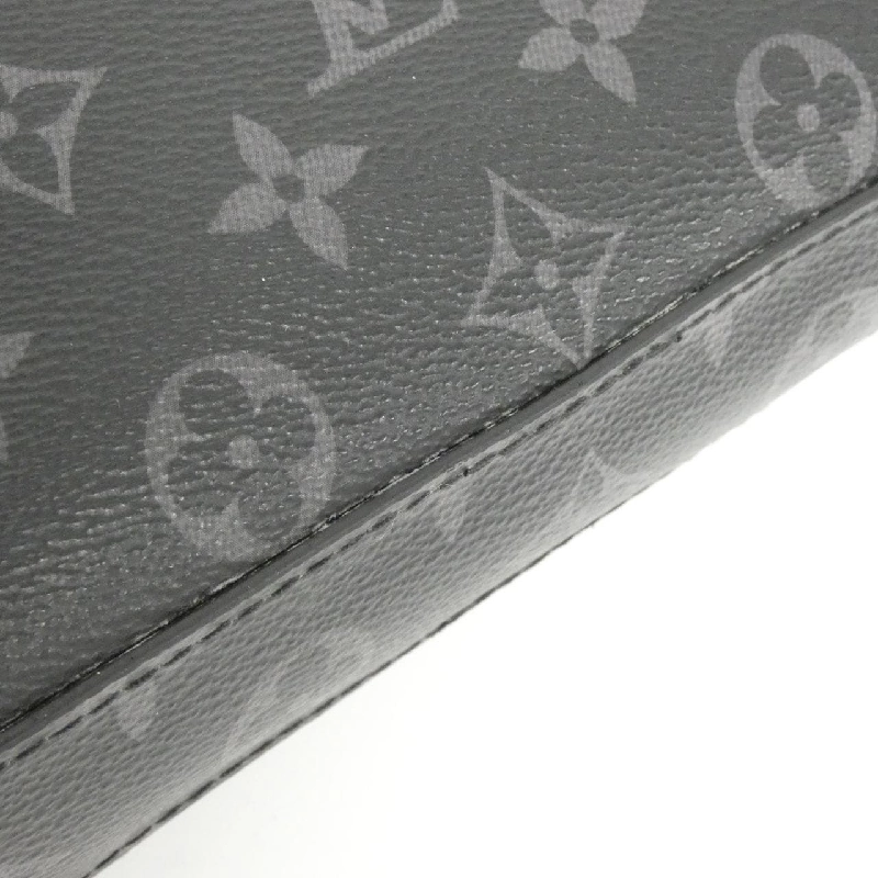 Túi đeo chéo Louis Vuitton Monogram Eclipse Reverse Trio M69443 613458