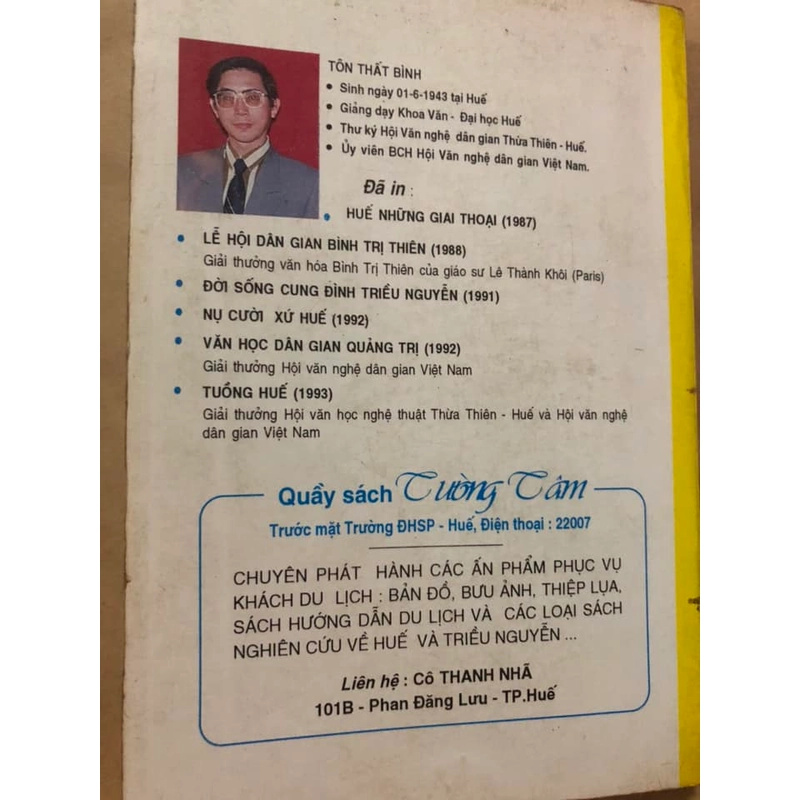 Bộ sách Đời vua triều Nguyễn (2 quyển) 305415