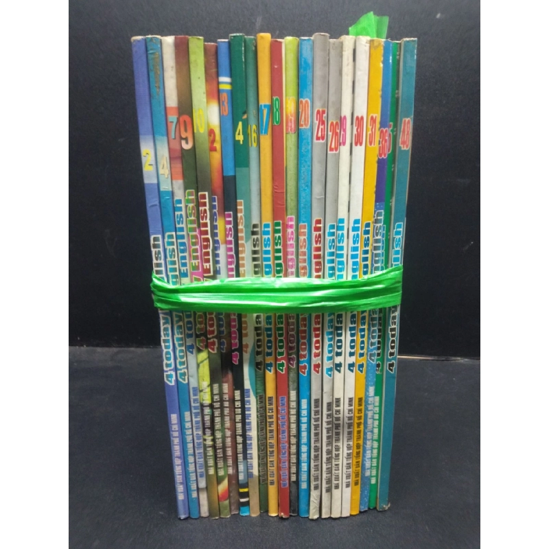 Bộ 21 cuốn (tập 2,4,7,9,10,12,13,14,16,17,18,19,20,25,26,29,30,31,36,45,48) 4 today english mới 70% ố vàng mốc HCM2504 ngoại ngữ 914083