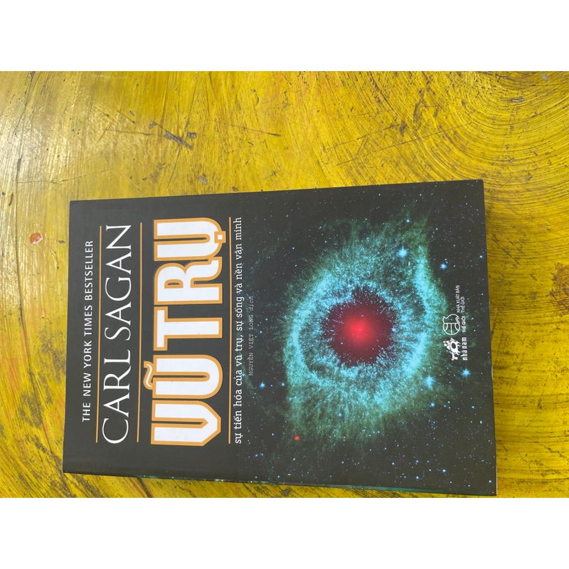 COMBO CARL SAGAN : VŨ TRỤ - THẾ GIỚI NHƯ BỊ QUỶ ÁM - khoa học như ngọn nến trong đêm 538465