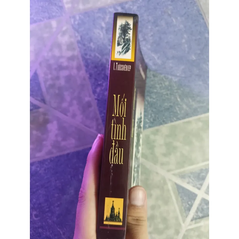 Mối tình đầu - I. Tuôcghêniep 588293