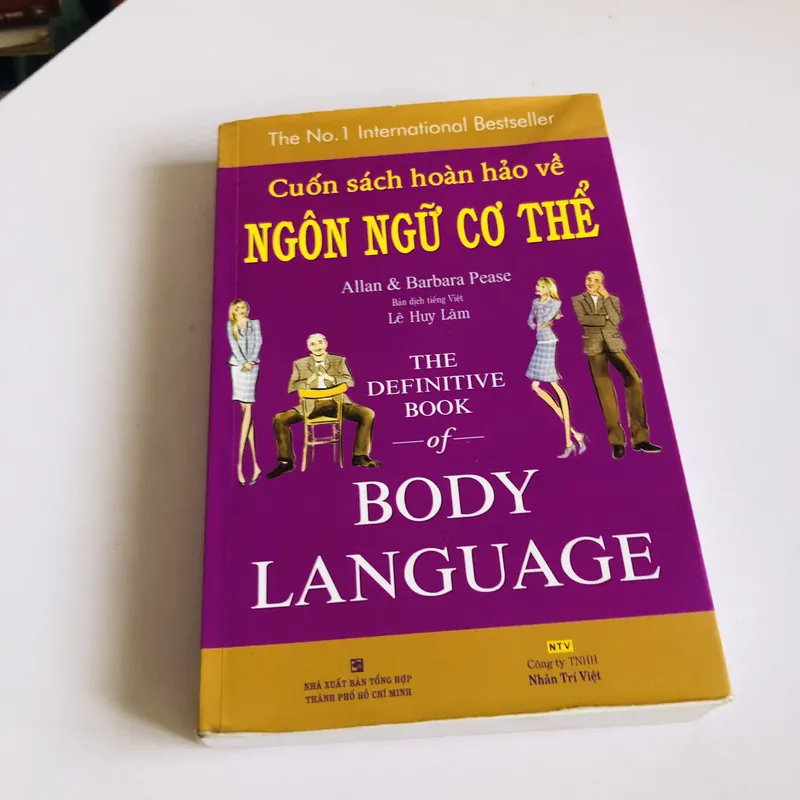 CUỐN SÁCH HOÀN HẢO VỀ NGÔN NGỮ CƠ THỂ  578112