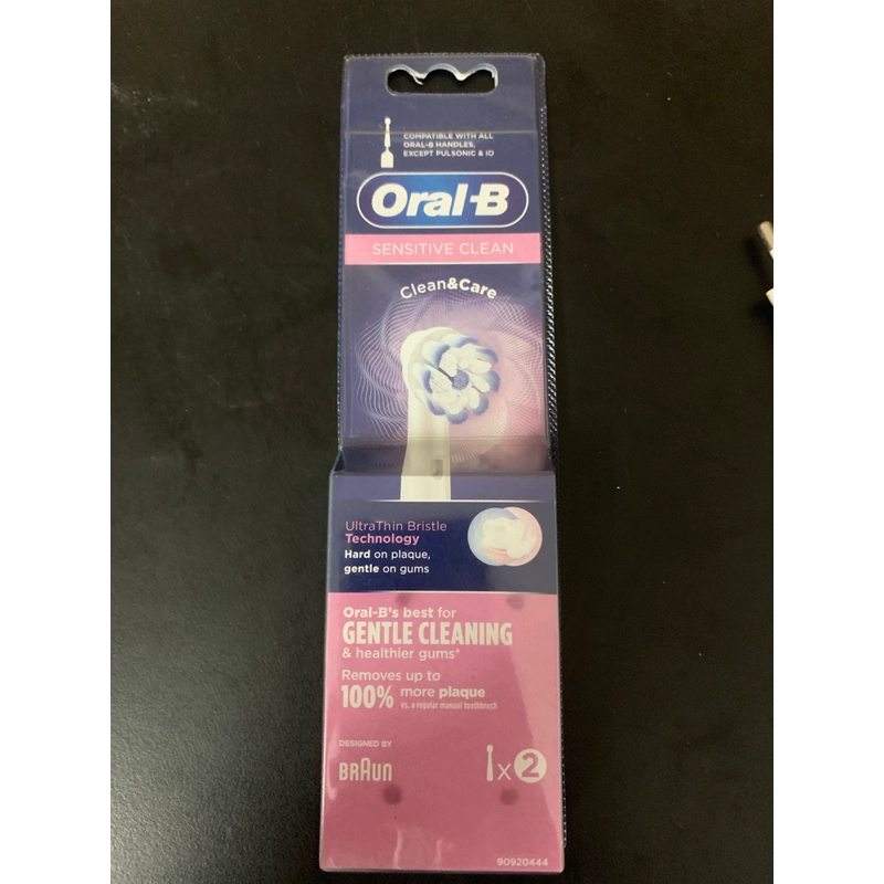 Bàn chải điện Oral B Braun với 2 bàn chải mới nguyên tem 548144
