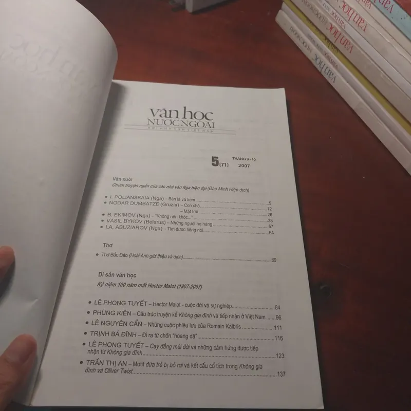 Văn học nước ngoài, số 5 2007, mới  706418