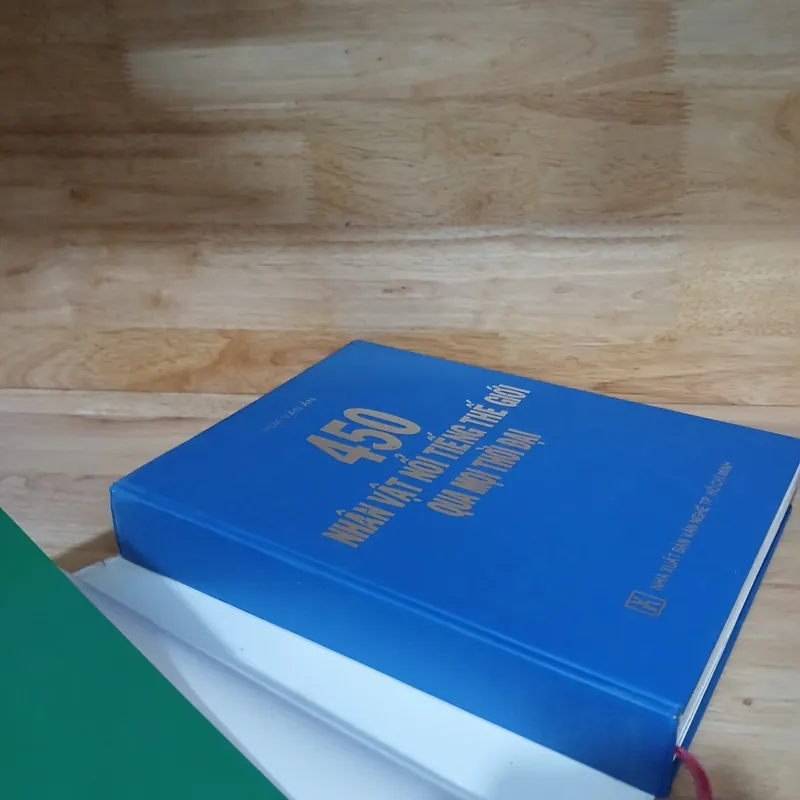 450 Nhân Vật Nổi Tiếng Thế Giới Qua Mọi Thời Đại - Hứa Văn Ân biên soạn 572160