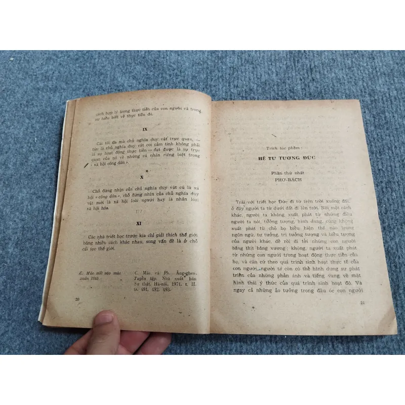 VỀ XÂY DỰNG CON NGƯỜI MỚI XÃ HỘI CHỦ NGHĨA 688744