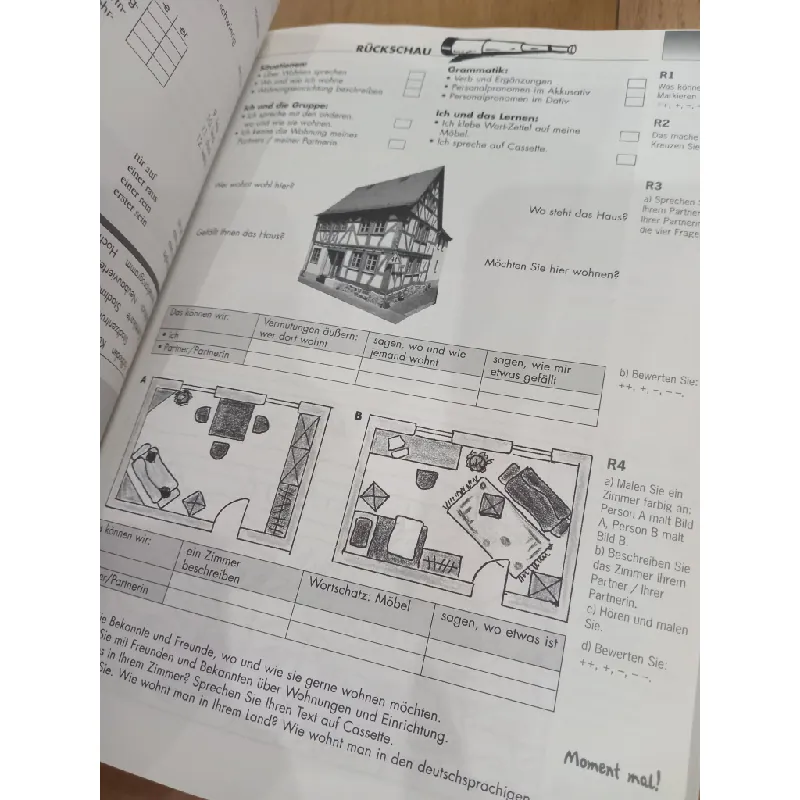 Moment mal!: Lehrwerk fur Deutsch als Fremdsprache, Arbeitsbuch 1 557261
