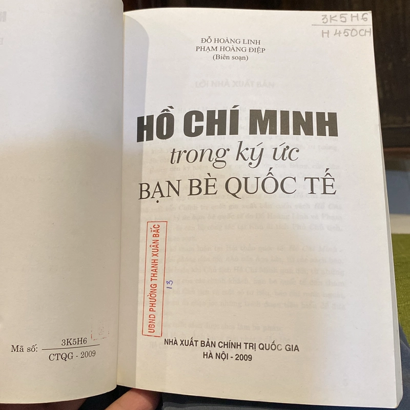 HỒ CHÍ MINH TRONG KÝ ỨC BẠN BÈ QUỐC TẾ (XB 2009) 500246