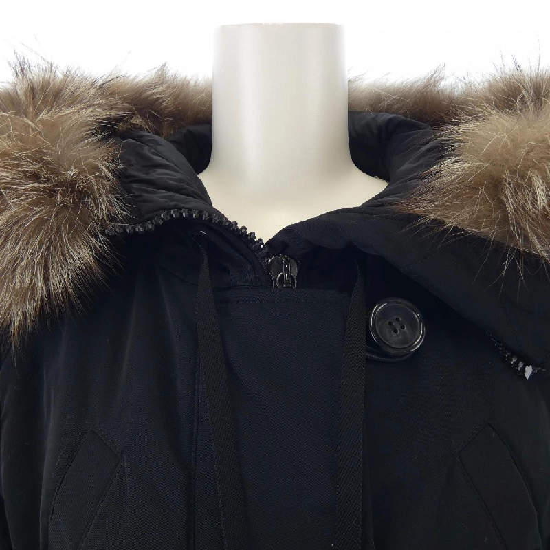 Áo khoác lông vũ MONCLER 633466