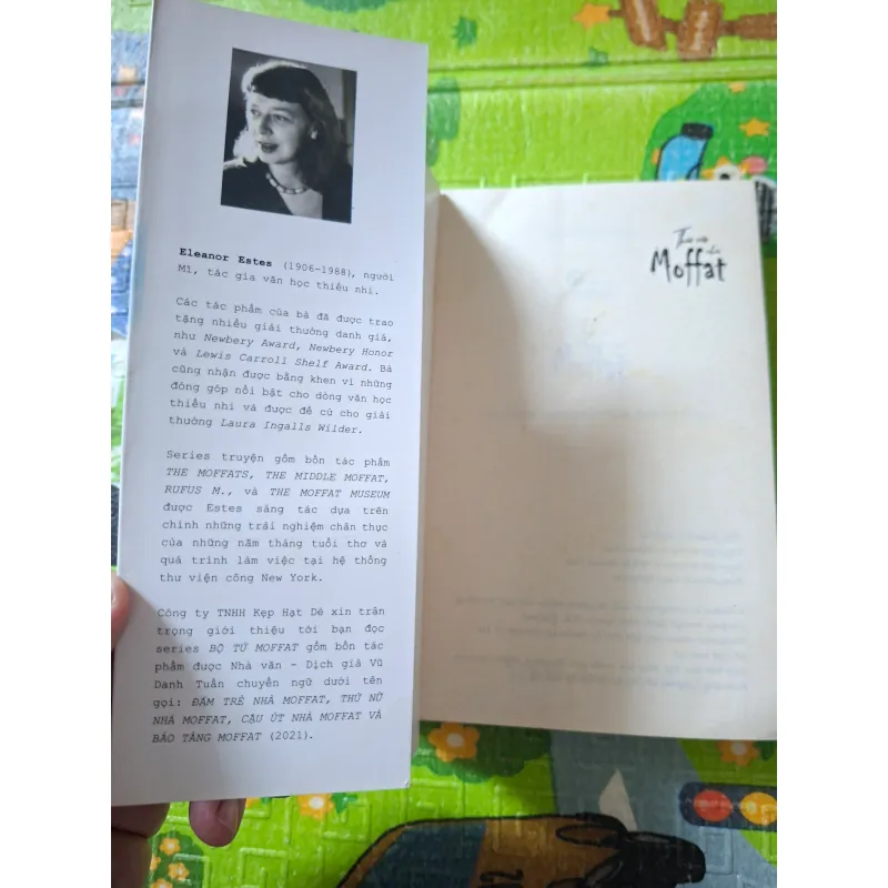 Thứ nữ nhà Moffat (The Middle Moffat) 2 781568