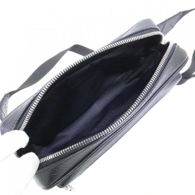 Túi đeo chéo Louis Vuitton Taiga Lama Bum Bag Outdoor M30245 613350