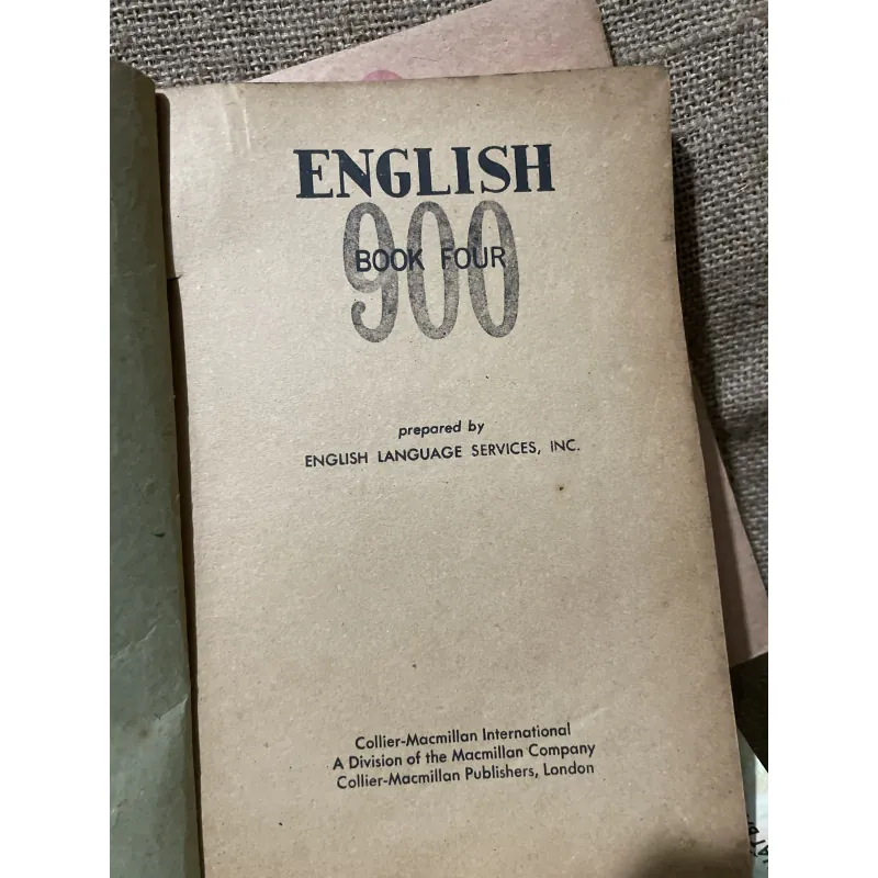 English 900 - 4 799348