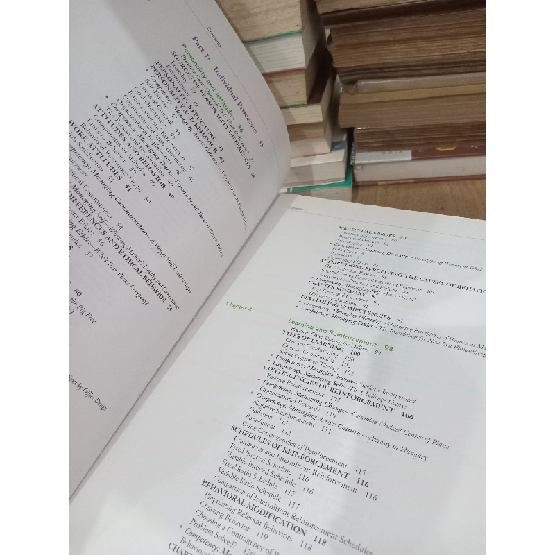 Organizational behavior - Hellriegel, Slocum, Woodman 756787