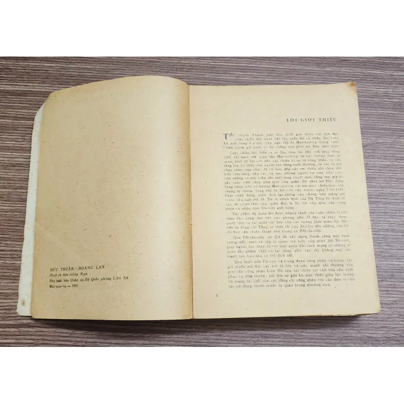 Tiểu thuyết Nga: THÀNH PHỐ HÒA BÌNH (702 trang) 763113