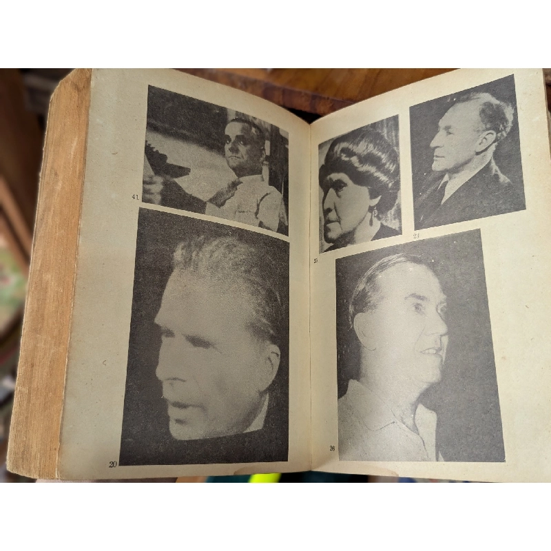 Văn học thế giới hiện đại - Bửu Ý dịch 449816