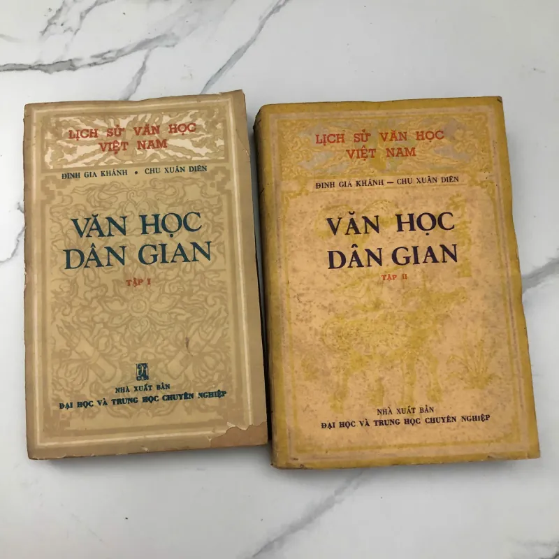 "LỊCH SỬ VĂN HỌC VIỆT NAM - VĂN HỌC DÂN GIAN" Tập I và Tập II 597939
