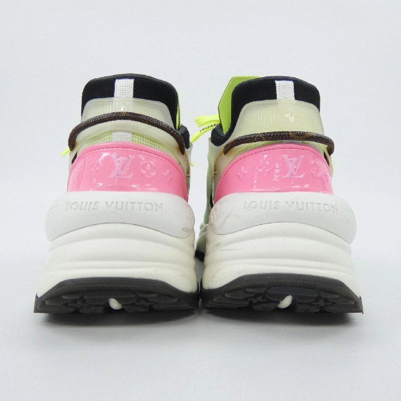 Giày sneaker dòng Run 55 của Louis Vuitton 656086