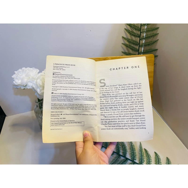 [Sách tiếng Anh 2hand] Like new 90% - We Can't Wait! Graduation Summer  499514