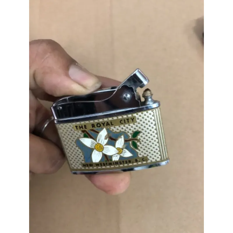 Bật lửa City hall new westminster .JAPAN 961826