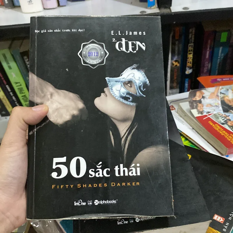 50 Sắc Thái Đen 568621