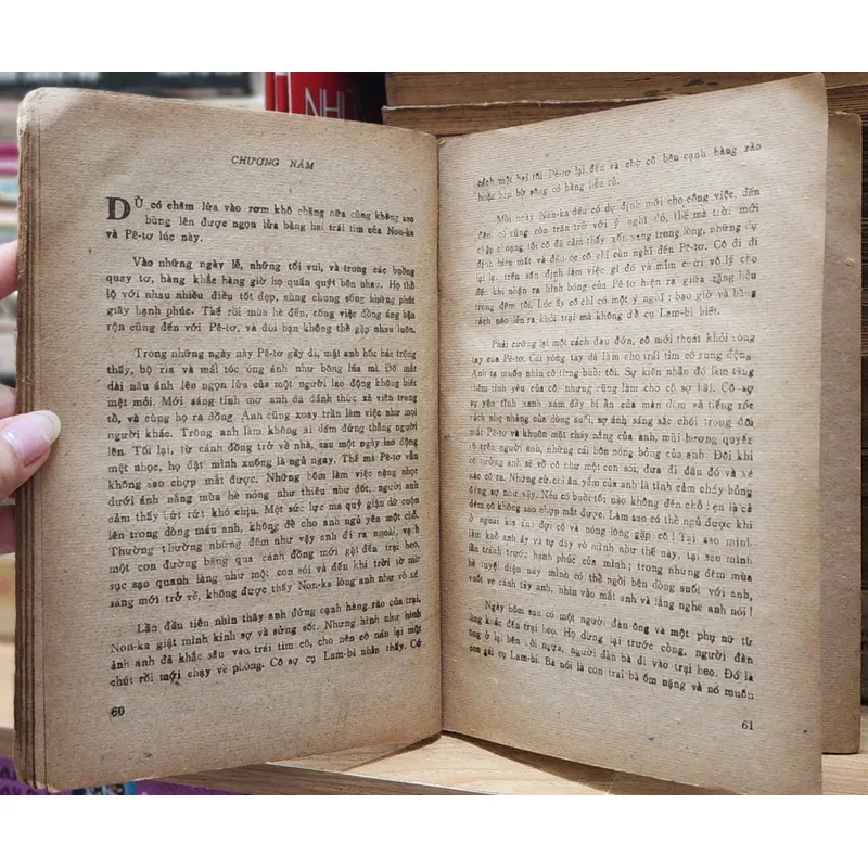 Văn học Bulgaria: MỐI TÌNH CỦA NONKA 717734