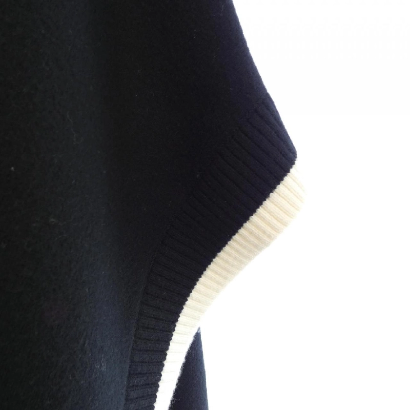 Áo choàng có mũ Burberry JACQUARD HOODED CAPE 80315441 630947