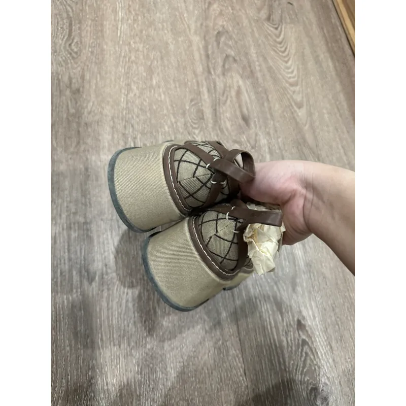 Thanh lý giày cnk auth 97% ạ 719479