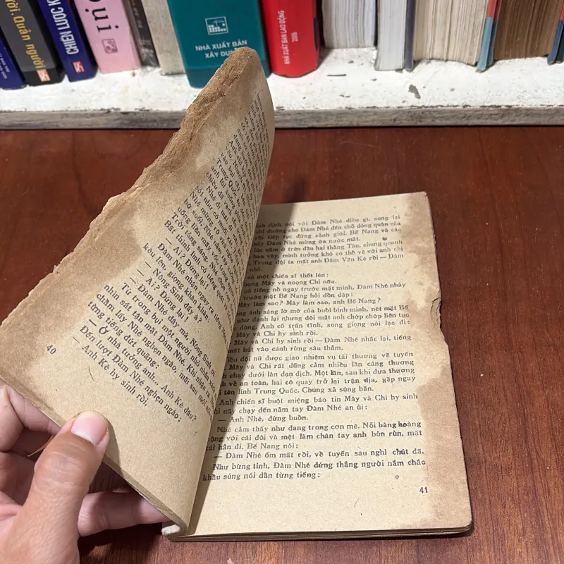 II Truyện: Những Đỉnh Núi Thép - Trung Đông - 1981 764802