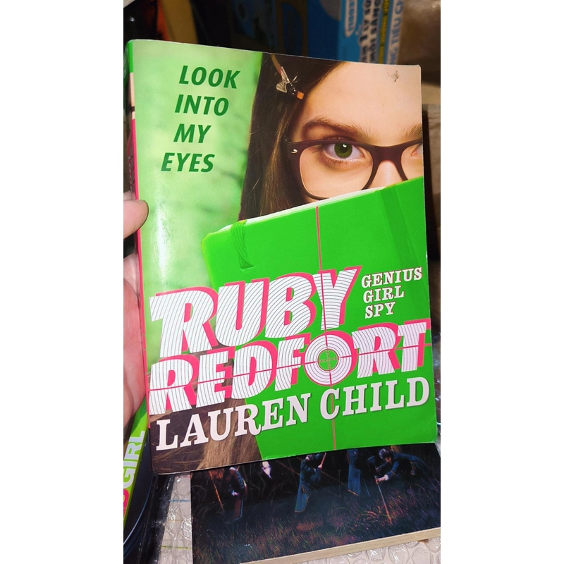 GENIUS GIRL SPY - LAUREN CHILD 493041