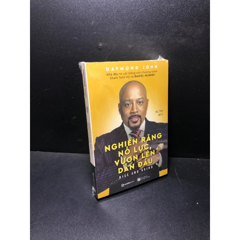 Nghiến răng nỗ lực vươn lên dẫn đầu Daymond John mới 100% HCM1011 912704