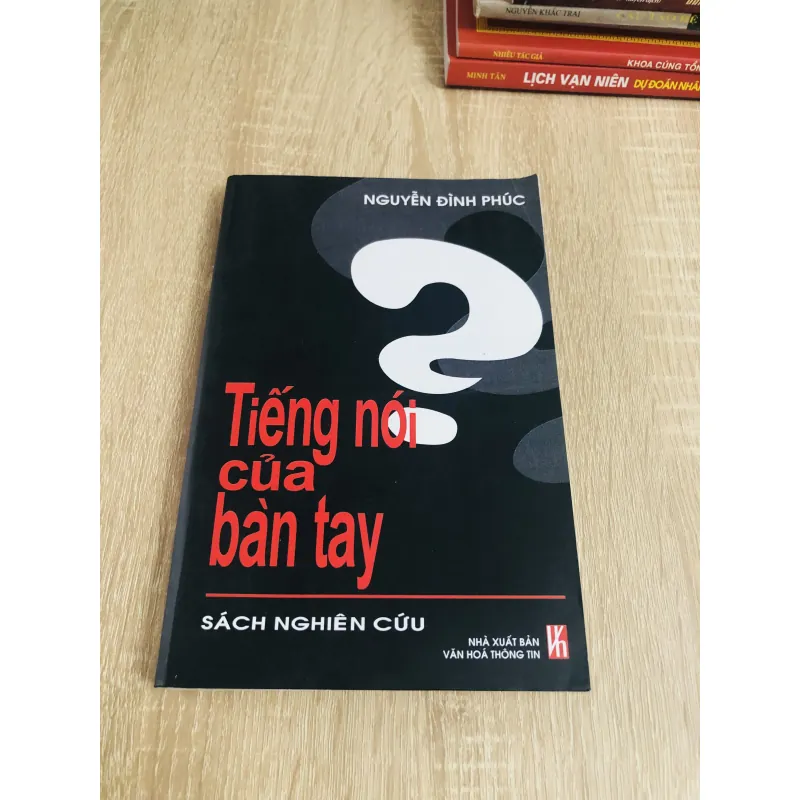 TIẾNG NÓI CỦA BÀN TAY  1028097