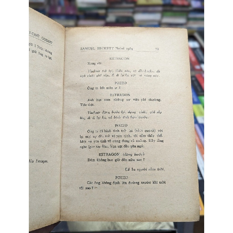 TRONG KHI CHỜ GODOT - SAMUEL BECKETT 119271