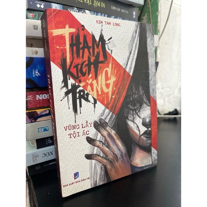 Thảm kịch trắng - Kim Tam Long 798440