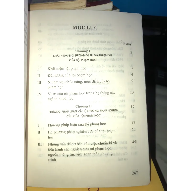 Giáo trình tội phạm học  1005727