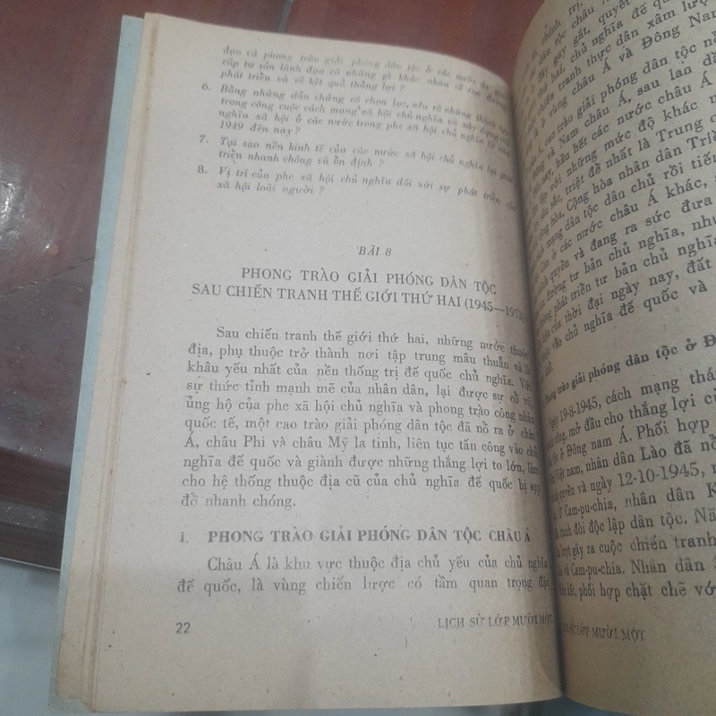 LỊCH SỬ LỚP 11 PHỔ THÔNG, tập II (in năm 1976) 519392