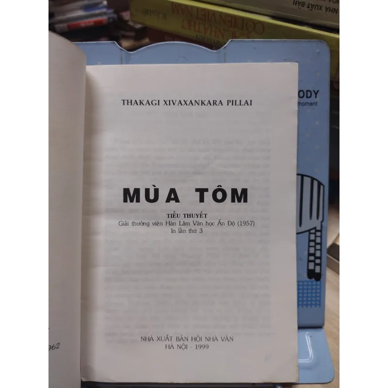 sách: Tiểu Thuyết Mùa Tôm - Thakaghi Xivaxankara Pillai (A1) 572069