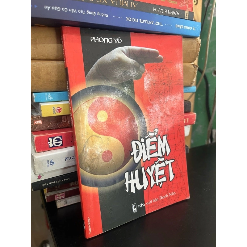 Điểm huyệt - Phong Vũ 932456