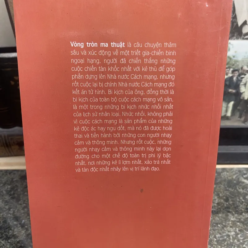 Vòng tròn ma thuật Arthur Koestler 763320