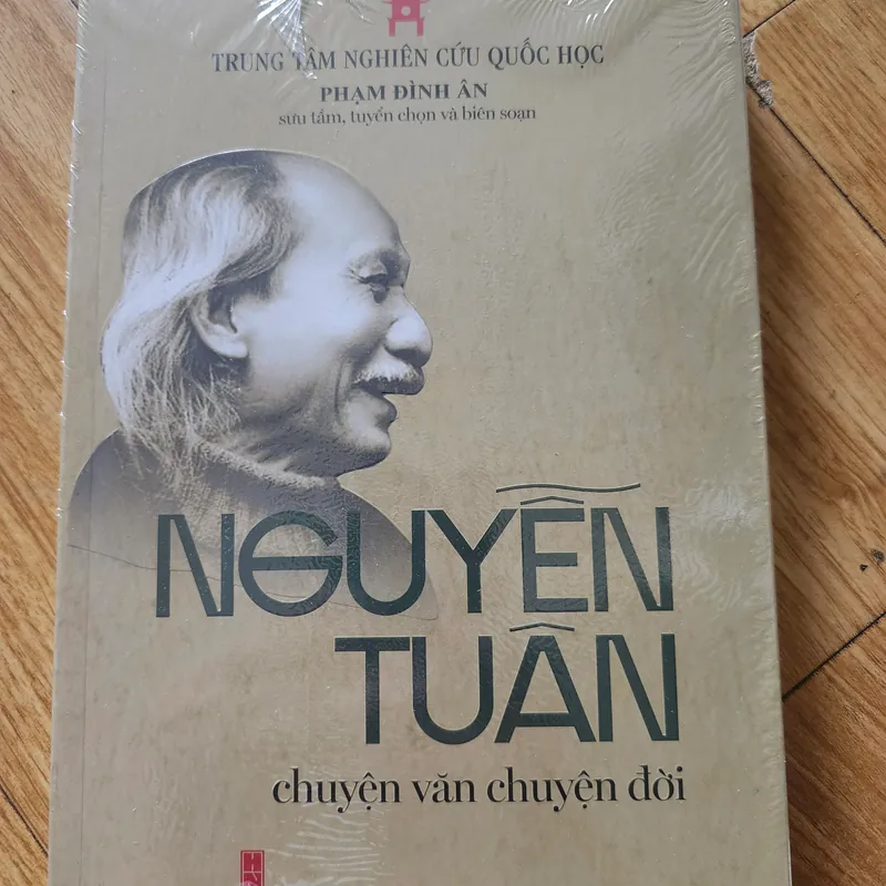 Nguyễn tuân - chuyện văn chuyện đời
60k (bìa 120k) 561186