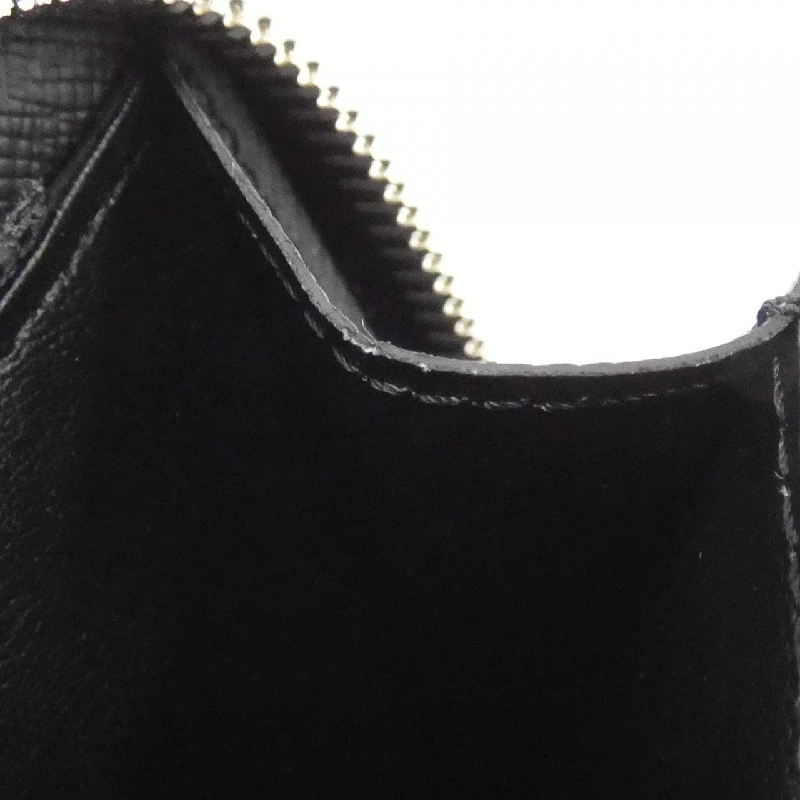 Ví Louis Vuitton Taiga Zippy Wallet Vertikal M30503 622277