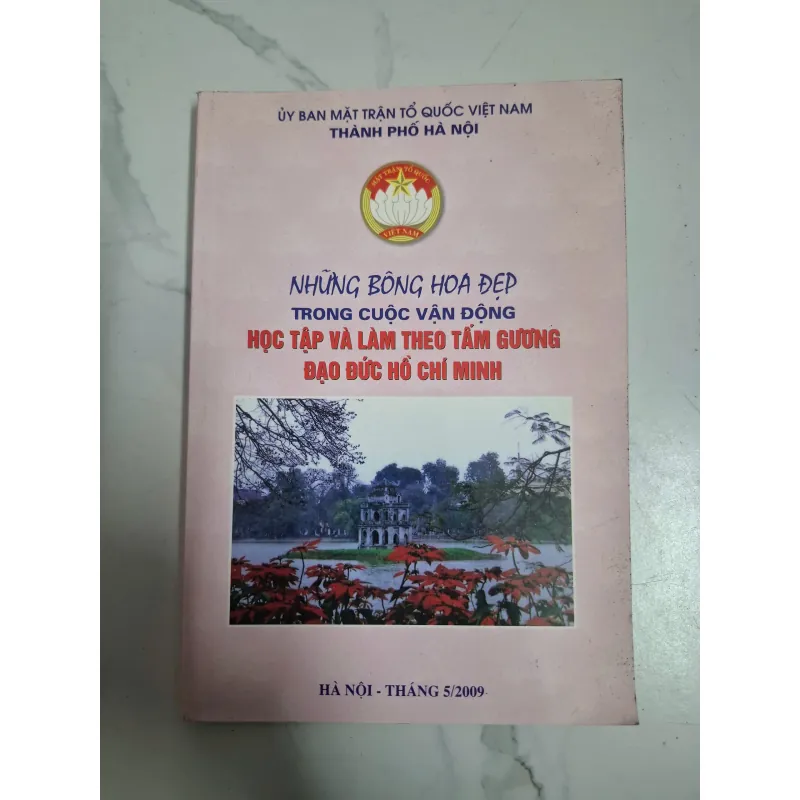 Những bông hoa đẹp trong cuộc vận động học tập và làm theo tấm gương đạo đức Hồ Chí Minh 795973