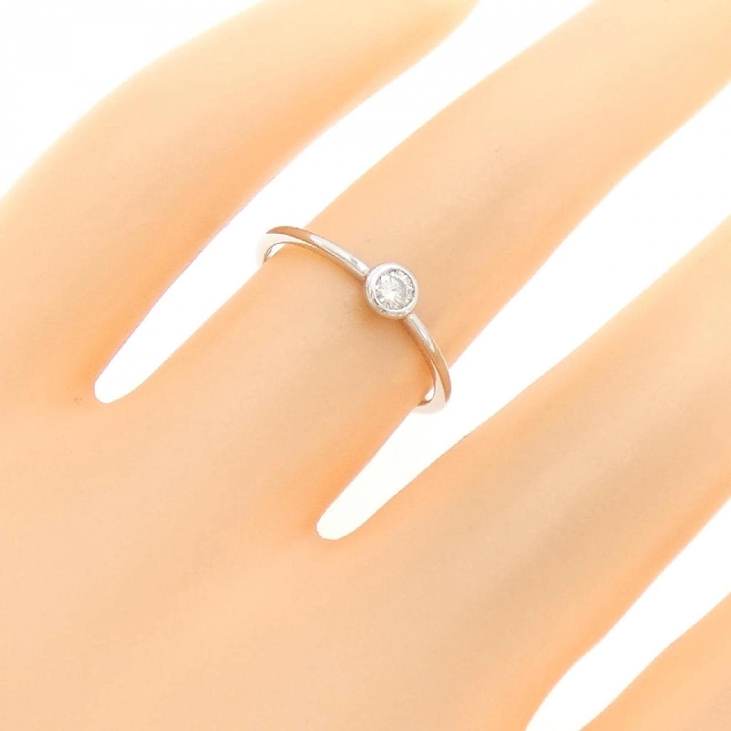 Nhẫn kim cương Solitaire K18WG 0.10CT 669570