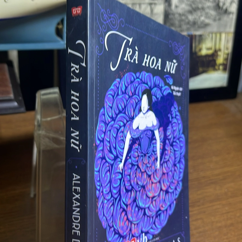 Trà hoa nữ Alexandre Dumas con 498599