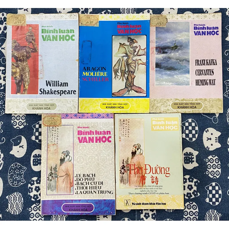 Phê Bình Văn Học 692562