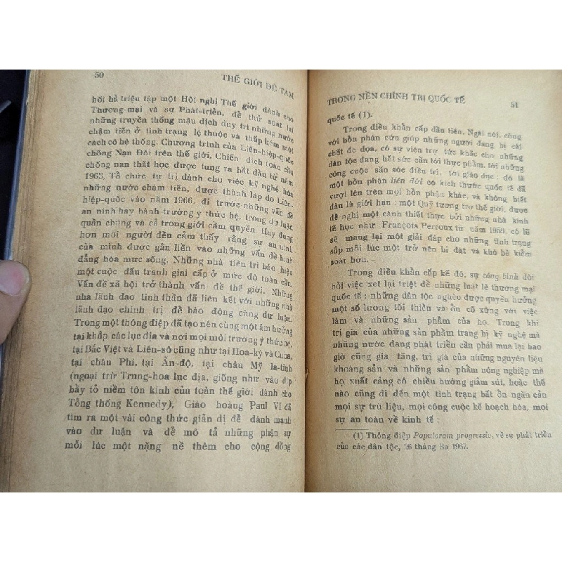 Thế giới đệ tam trong nền chính trị quốc tế - Robert Bose ( bản dịch Mai Vi Phúc ) 449396